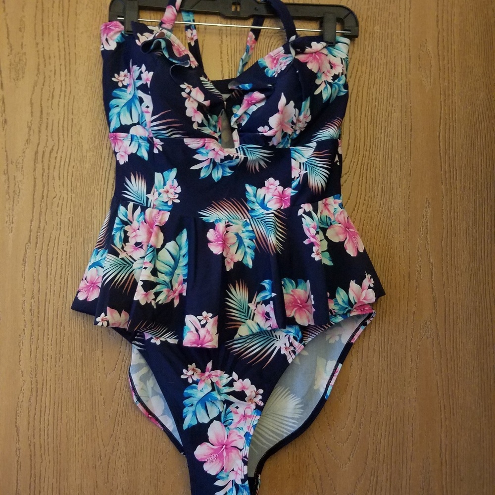 Forever 21 one piece swimsuit